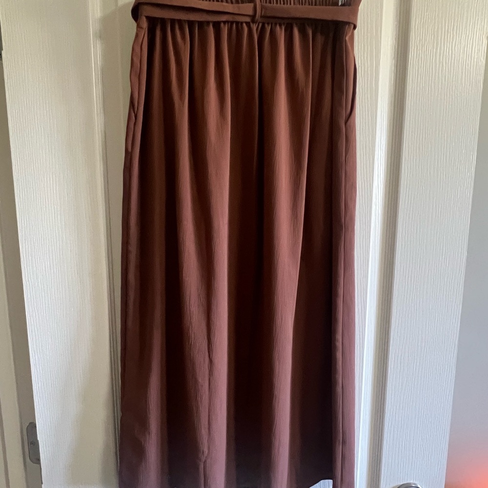 Lg Midi Skirt with belt and button front - Picture 4 of 6